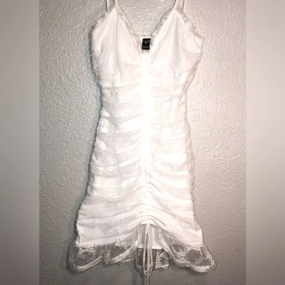 Windsor White Size M. Lace Ruffle Dress.Adjustable Straps. 13Armpit to arm 28”L. - Picture 2 of 6